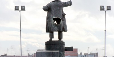 Площадь Ленина, памятник Ленину после взрыва