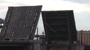 Петербург, разведенный мост Лейтенанта Шмидта, Благовещенский