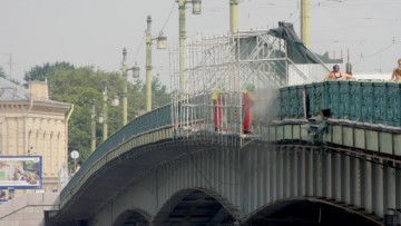 Реставрация перил литейного моста