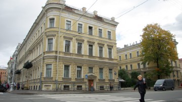Дом Мордвиновых на Театральной площади