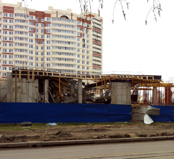 Обрушение паркинга на улице Кржижановского