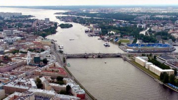 Малая Нева и набережная Макарова