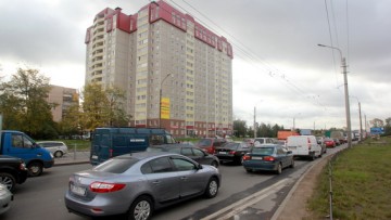 Пробка на проспекте Большевиков