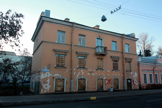 Улица Ивана Черных, 25