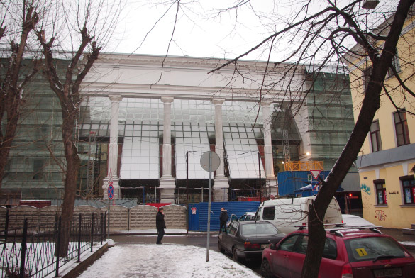 Бизнес-центр «Преображенский», вид с улицы Короленко