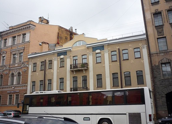 Особняк Ладомирской на улице Жуковского, 59–61