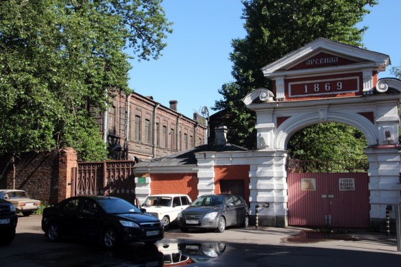 Улица Михайлова, 14, ворота