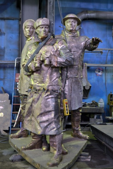 Памятник морякам полярного конвоя, ленд-лиз