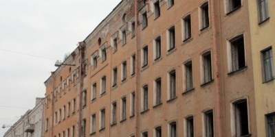 Заброшенный дом на Курской улице