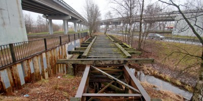 Горелый ручей, железнодорожный мост