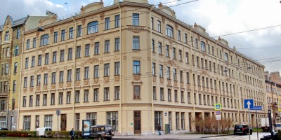 Дом Целибеева на углу Загородного проспекта и Серпуховской улице
