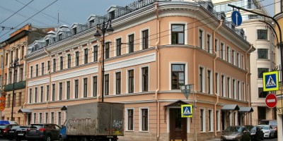 Загородный проспект, 3, угол с Щербаковым переулком, воссозданный дом Рогова