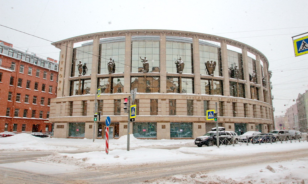 Торговый центр Evropa, Малый проспект Петроградской стороны, 37