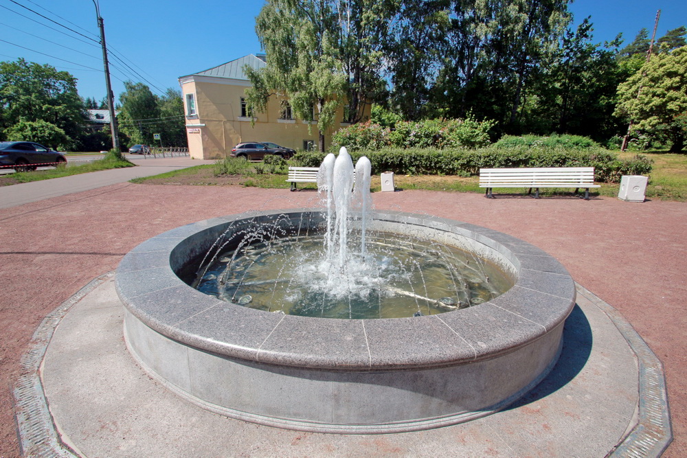 Зеленогорск, Пошехоновский сквер на Приморском шоссе, фонтан