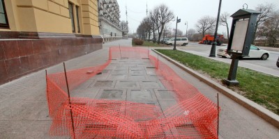 Троицкая площадь Петроградской стороны, реконструкция тротуара