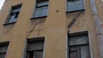 Улица Профессора Ивашенцова, Ивашенцева, 4, аварийное здание, флигель, дом