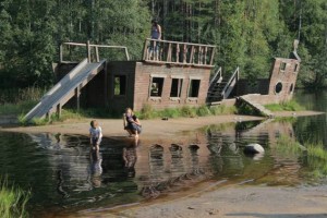 Токсово, Изумрудное озеро, корабль Надежда