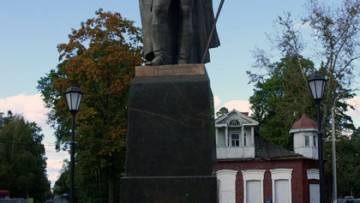 Памятник князю Всеволоду Всеволожскому во Всеволожске