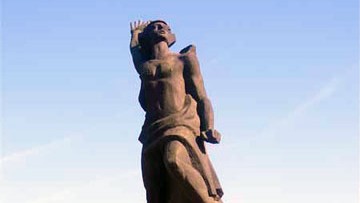 Памятник героическому комсомолу