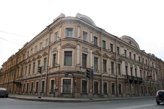 Особняк Кушелева-Безбородко на набережной Кутузова, 24, Гагаринской улице, 1
