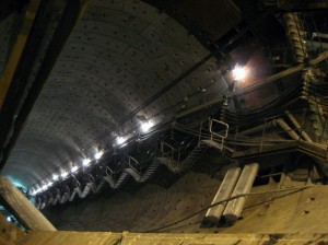 Станция метро Обводный канал, эскалаторный тоннель, наклонный ход
