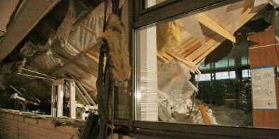 Проспект Раевского, 16, обрушение спортшколы Алексеева, окно