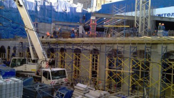 Строительство вестибюля станции метро «Адмиралтейская», первый этаж