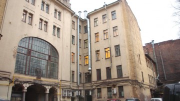 Дореволюционное здание гостиницы Пестрикова на Лиговском проспекте, 43–45