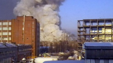Пожар на заводе Знамя труда в Петербурге