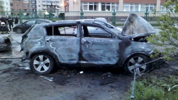 Сгоревшие автомобили на Богатырском проспекте, 59