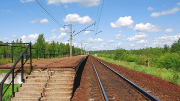 Пригородные железнодорожные платформы под Петербургом обновят