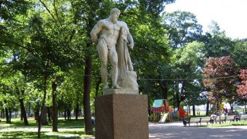 Геркулес в Александровском саду