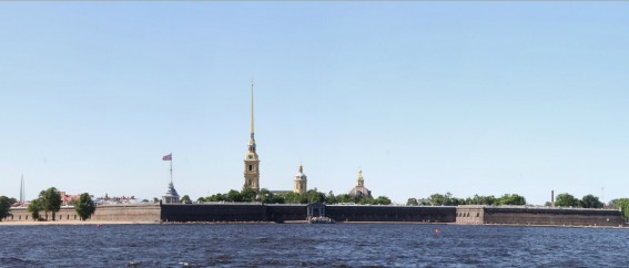 Петропавловская крепость, вид на Лахта-центр