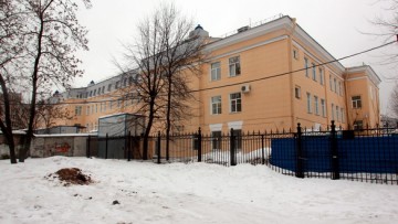 Кировский районный суд на улице Маршала Говорова, 38