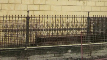 Кованая ограда сада Юсуповых