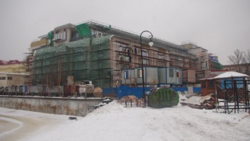 Строительство кинотеатра «Великан» в Александровском парке