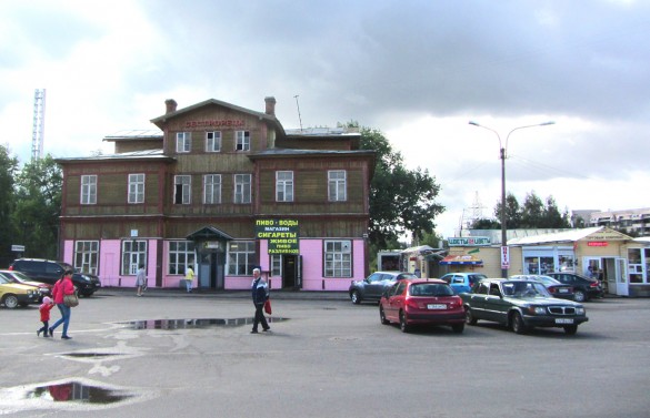Деревянный вокзал в Сестрорецке