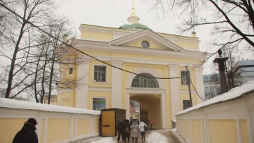 Надвратная церковь Александро-Невской лавры