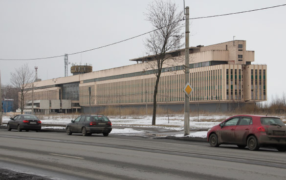 Здание морской академии имени Макарова на Петергофском шоссе