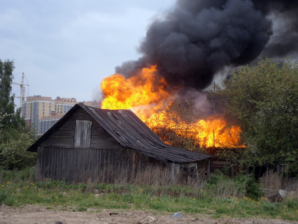Соседи сожгли мой дачный дом