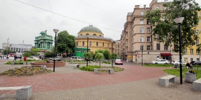Сквер у станции метро Нарвская