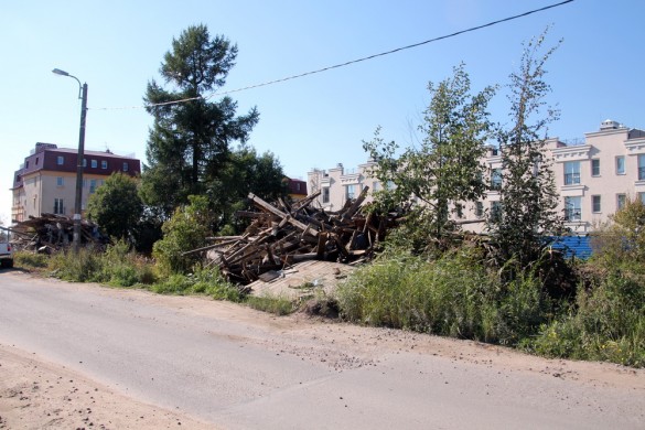 Снос домов в поселке Ленино на Петергофском шоссе