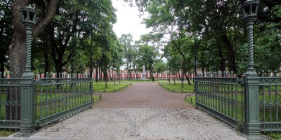 Кронштадт, Романовский сквер