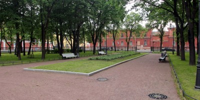 Кронштадт, Романовский сквер, аллеи