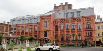 Школа Шостаковичей на Васильевском острове