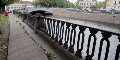 Набережная канала Грибоедова, тротуары кривые