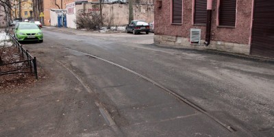 Гдовская улица, трамвайные рельсы