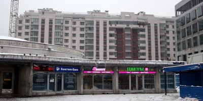 Жилой дом за станцией метро Фрунзенская