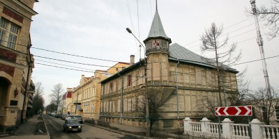 Ломоносов, Еленинская улица, 26