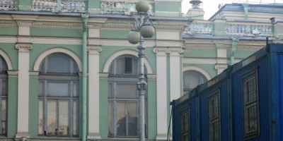 Оригинальный фонарь у Мариинского театра